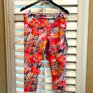 Athleta Lg High Rise Floral Elation Capri NWT